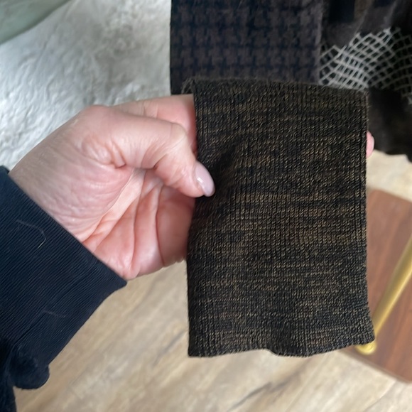 DKNY wool turtleneck sweater in size small - Picture 3 of 6